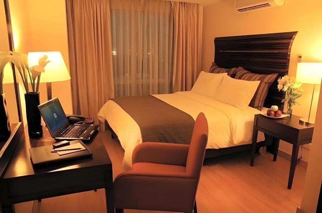 Lancaster Hotel Manila Mandaluyong Εξωτερικό φωτογραφία