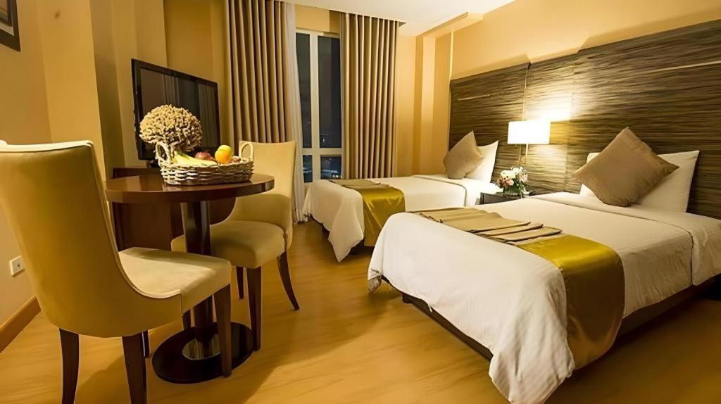 Lancaster Hotel Manila Mandaluyong Εξωτερικό φωτογραφία