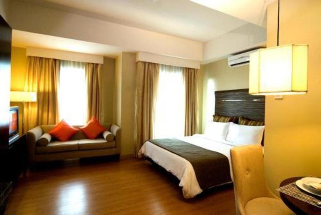 Lancaster Hotel Manila Mandaluyong Εξωτερικό φωτογραφία