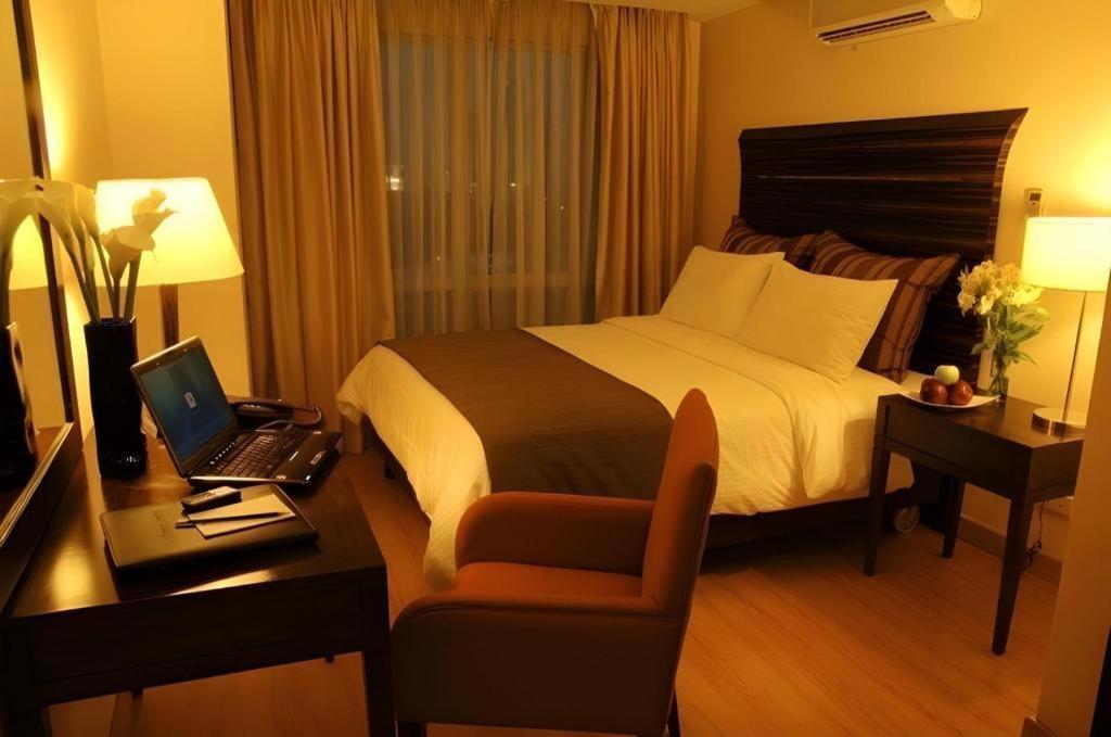Lancaster Hotel Manila Mandaluyong Εξωτερικό φωτογραφία