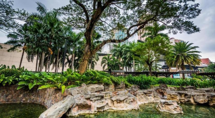 Lancaster Hotel Manila Mandaluyong Εξωτερικό φωτογραφία