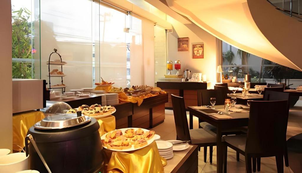 Lancaster Hotel Manila Mandaluyong Εξωτερικό φωτογραφία