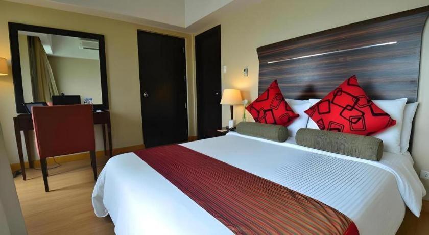 Lancaster Hotel Manila Mandaluyong Εξωτερικό φωτογραφία