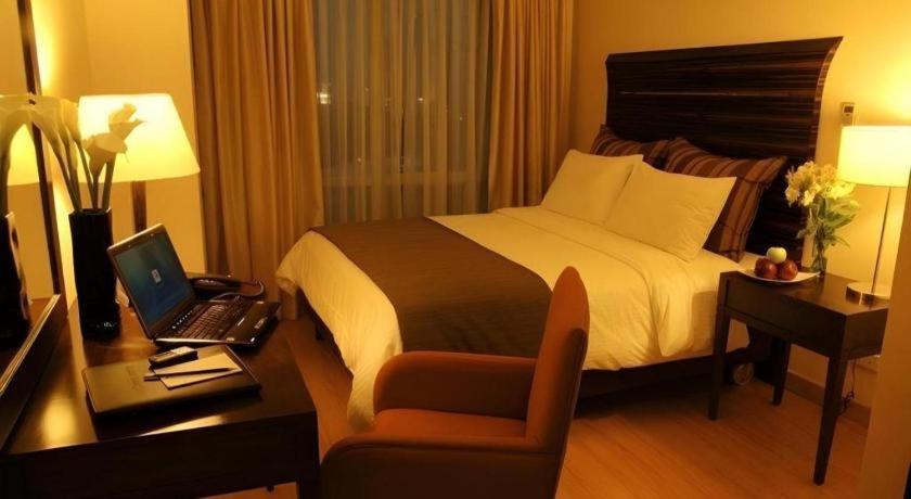 Lancaster Hotel Manila Mandaluyong Εξωτερικό φωτογραφία